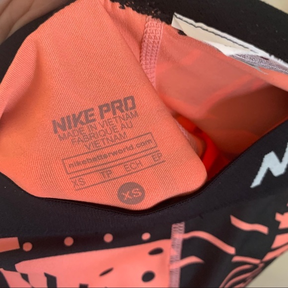 Nike Pro Dri-Fit Pink Black Geometric Crop Legging - Picture 10 of 10